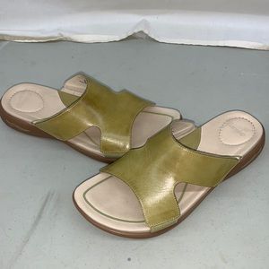 Dansko Olive Leather Slides Size 38 Exc Condition